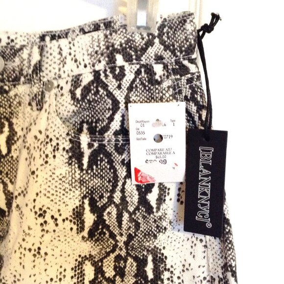 NWT BlankNYC Women's Denim Mini Skirt Snakeskin Animal Print - Picture 3 of 11